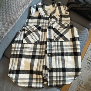 Ci Sono Size Large Oversized Flannel Button Down Plaid Vest Sleeveless Shacket